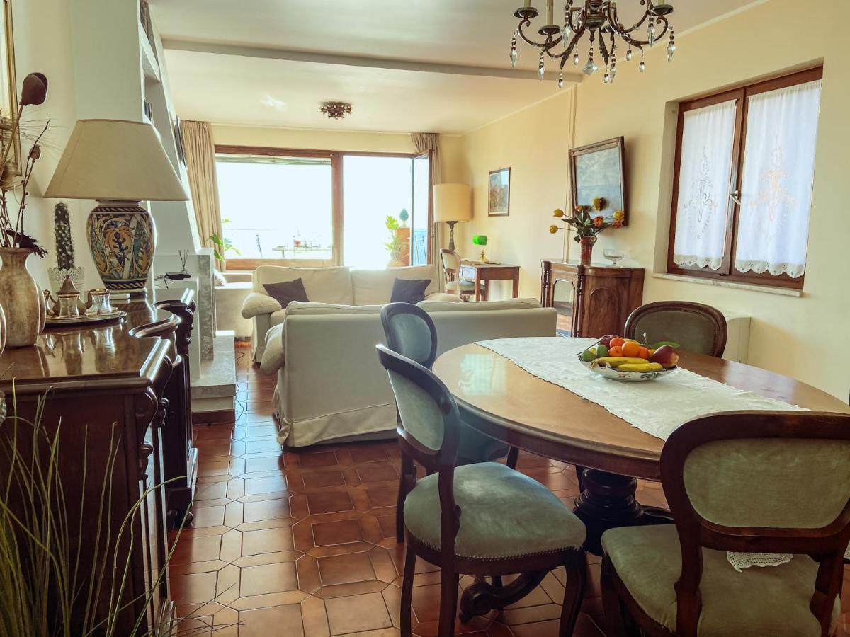 דירות טאורמינה Casa Carla מראה חיצוני תמונה