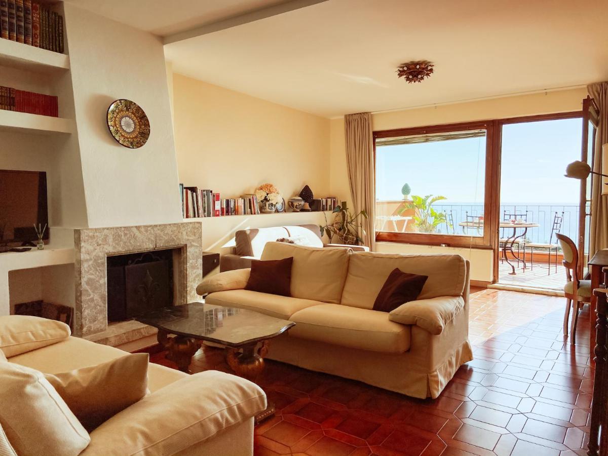 דירות טאורמינה Casa Carla מראה חיצוני תמונה